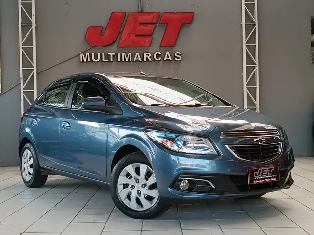 Carro Chevrolet Onix 2015 1.4 LT SPE/4 (Aut)