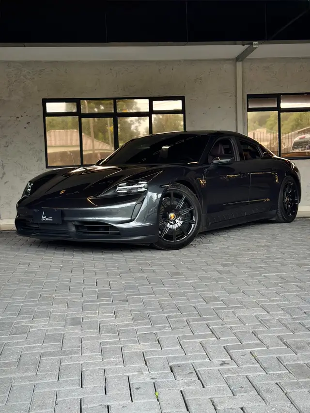 Carro Porsche Taycan 2021 Elétrico
