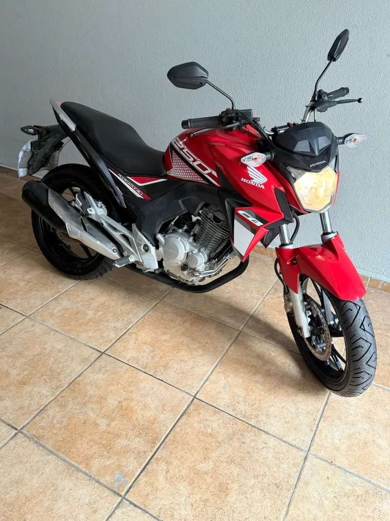 Honda CB 250F Twister Standard