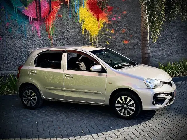 Toyota Etios X 1.3 (Aut) (Flex)