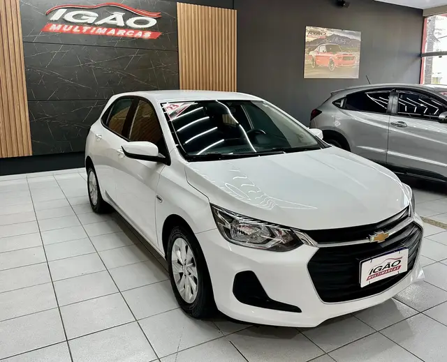 Carro Chevrolet Onix 2023 LT 1.0