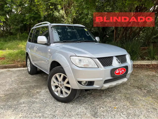 Carro Mitsubishi Pajero TR4 2010 2.0 16V 4x4 (flex) (aut)
