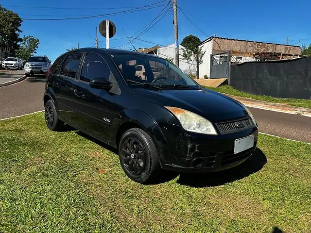 Carro Ford Fiesta Hatch 2010 1.0 (Flex)