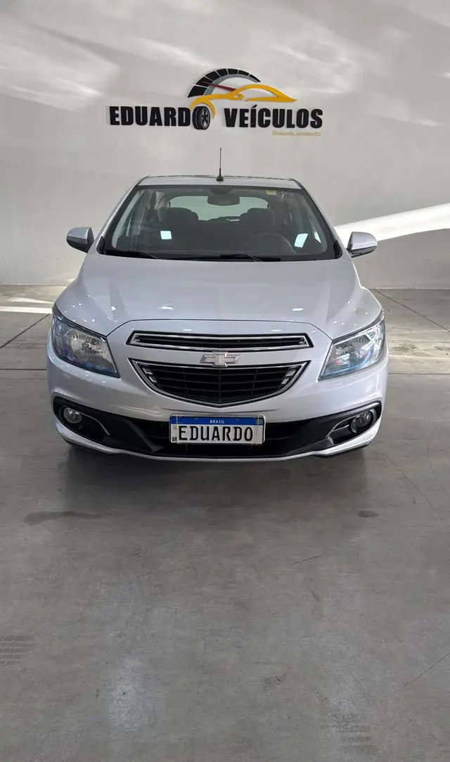 Carro Chevrolet Onix 2014 HATCH LTZ 1.4 8V FlexPower 5p Mec.