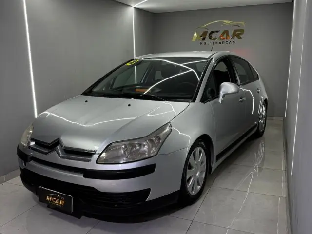 Citroën C4 GLX 2.0 (flex)