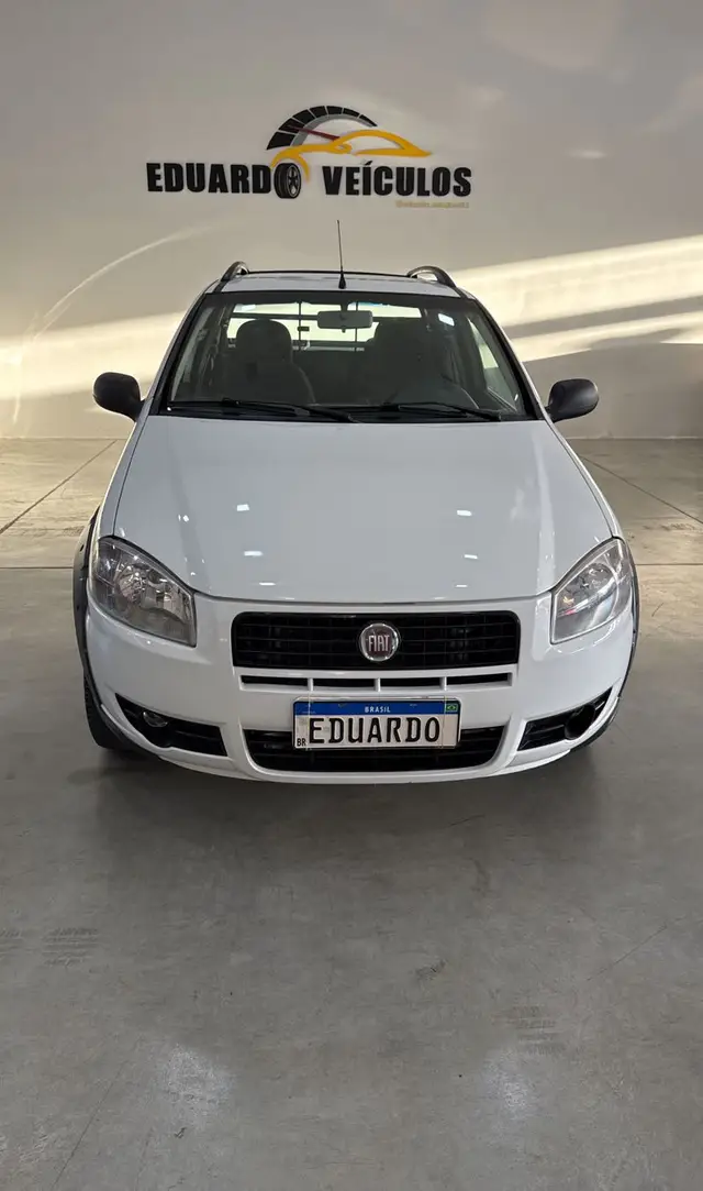 Carro Fiat Strada 2013 Working 1.4 (Flex) (Cabine Dupla)