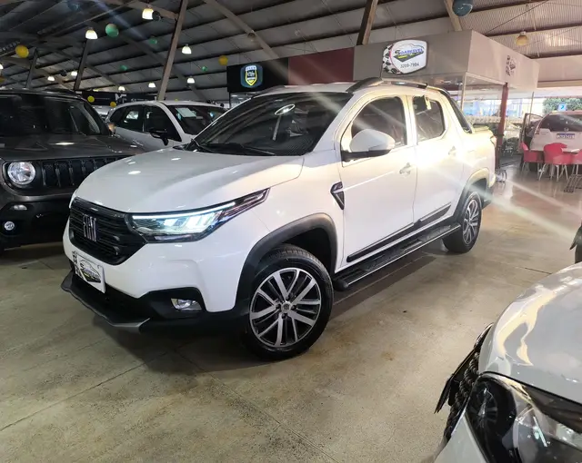 Carro Fiat Strada 2024 Volcano 1.3 Flex 8V CD Aut.