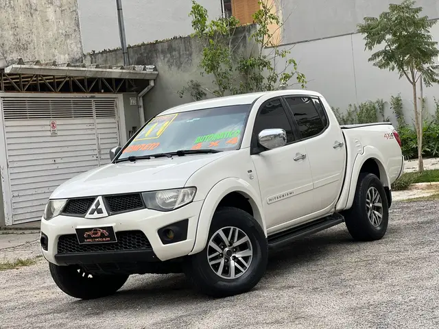 Carro Mitsubishi L200 Triton Sport 2011 L 200 Triton HPE 4x4 3.5 V6 (flex) (cab. dupla) (aut)