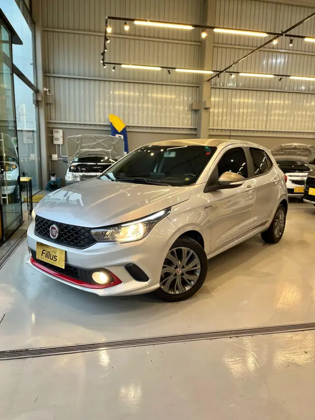 Carro Fiat Argo 2018 Precision 1.8 E.Torq (Flex)