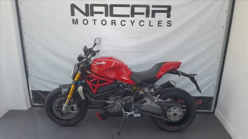 Ducati Monster 1200 S