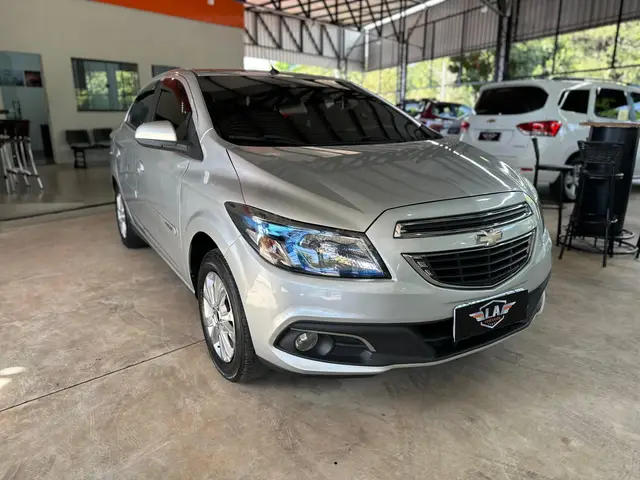 Carro Chevrolet Prisma 2015 1.4 LTZ SPE/4 (Aut)