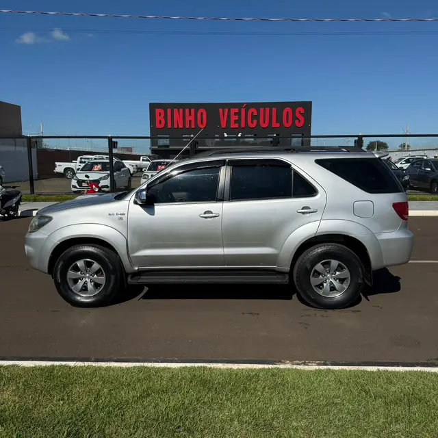 Carro Toyota Hilux SW4 2006 SRV 4x4 3.0 Turbo  (aut)