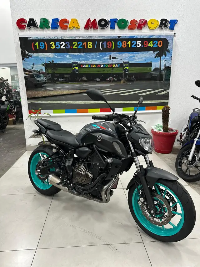 Carro Yamaha MT-07 2024 ABS