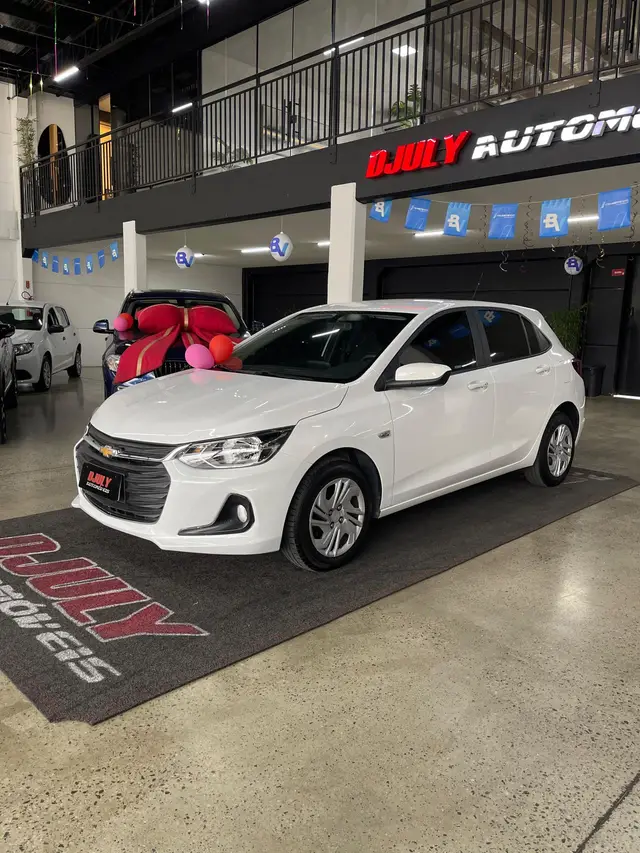 Carro Chevrolet Onix 2024 LT 1.0