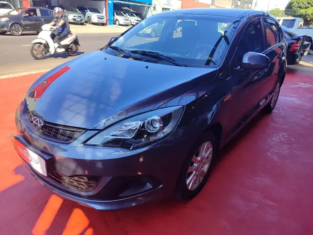 Carro CAOA Chery Celer 2017 Hatch 1.5 16V ACT (Flex)