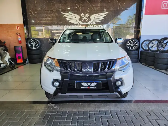 Carro Mitsubishi L200 Triton Sport 2021 Sport 2.4 DID-H HPE 4WD (Aut)