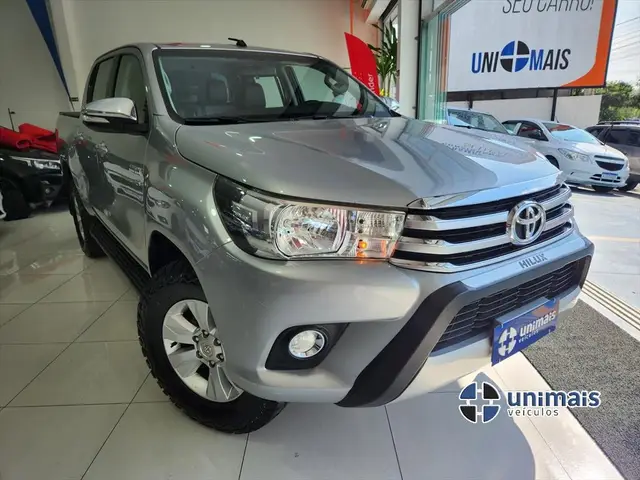 Carro Toyota Hilux Cabine Dupla 2017 Hilux 2.7 SRV CD 4x2 (Flex) (Aut)
