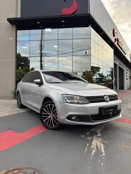 Carro Volkswagen Jetta 2014 2.0 Comfortline Tiptronic (Flex)