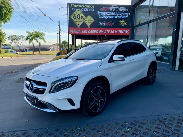 Carro Mercedes-Benz GLA 250  2015 GLA 250 Sport