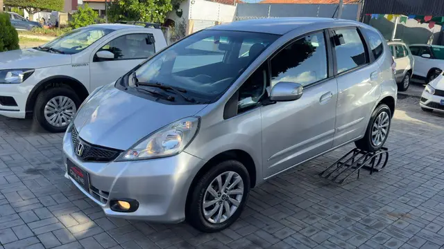 Carro Honda Fit 2013 DX 1.4 (Flex)