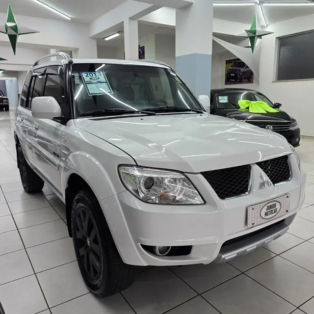 Carro Mitsubishi Pajero TR4 2013 2.0 16V 4X4 (Flex) (Aut)