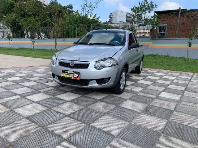 Carro Fiat Strada 2010 Trekking 1.4 (Flex)