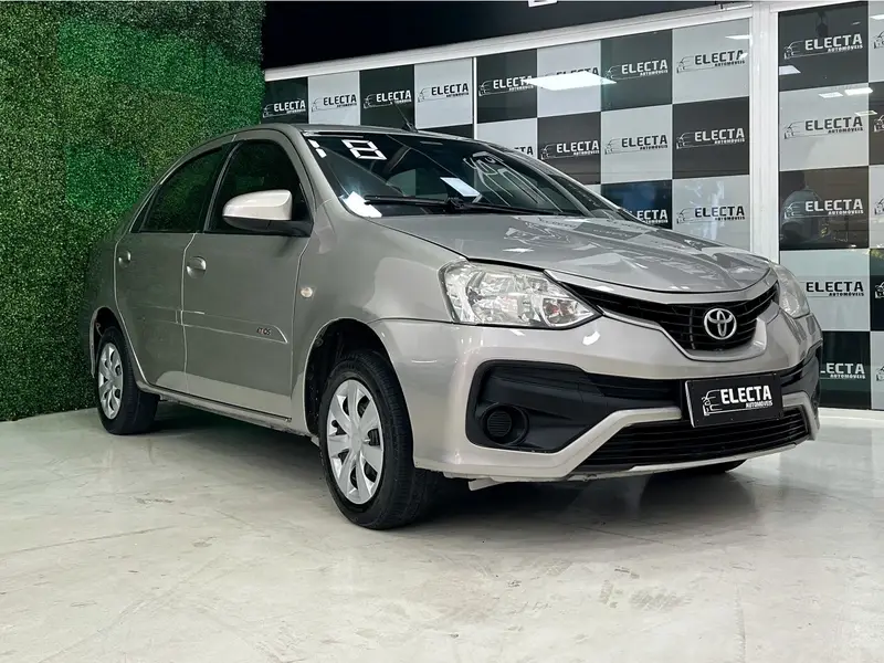 Toyota Etios Sedan XLS 1.5 (Aut) (Flex)