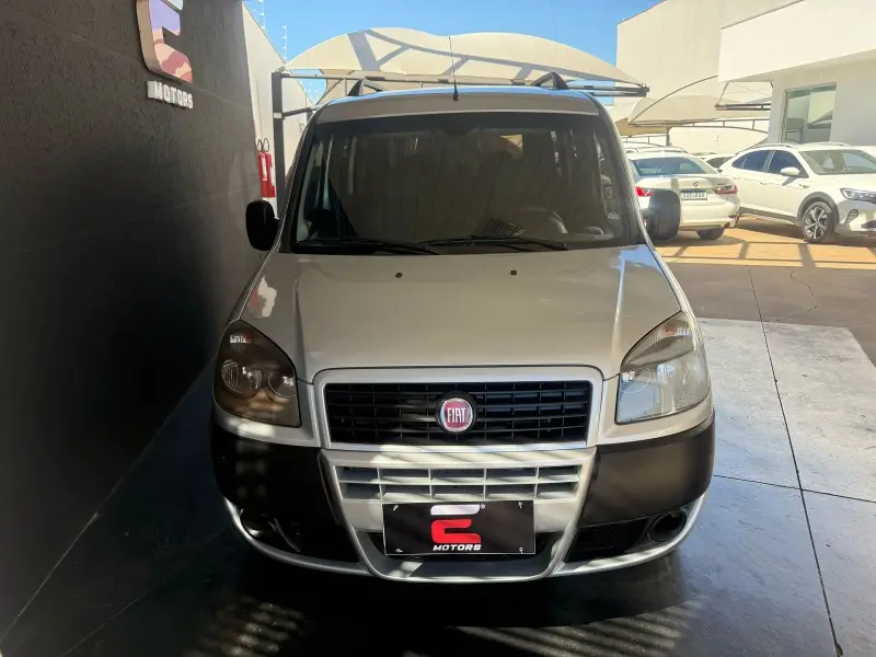 Fiat Doblò Essence 1.8 16V (Flex)