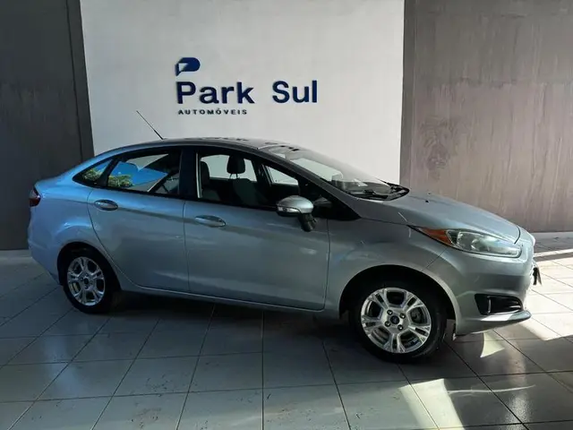 Carro Ford New Fiesta Sedan 2016 1.6 SE (Flex)