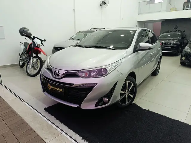 Carro Toyota Yaris Sedan 2022 1.5 XL Plus Connect CVT (Flex)