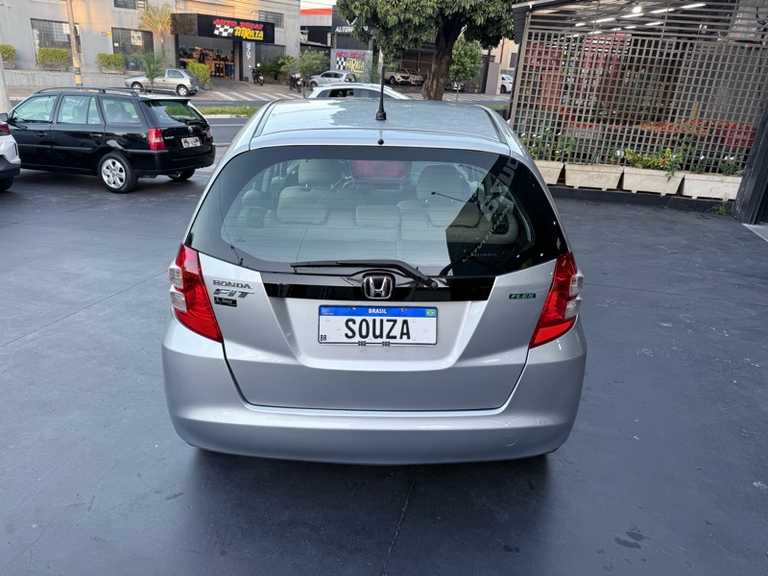 alt=