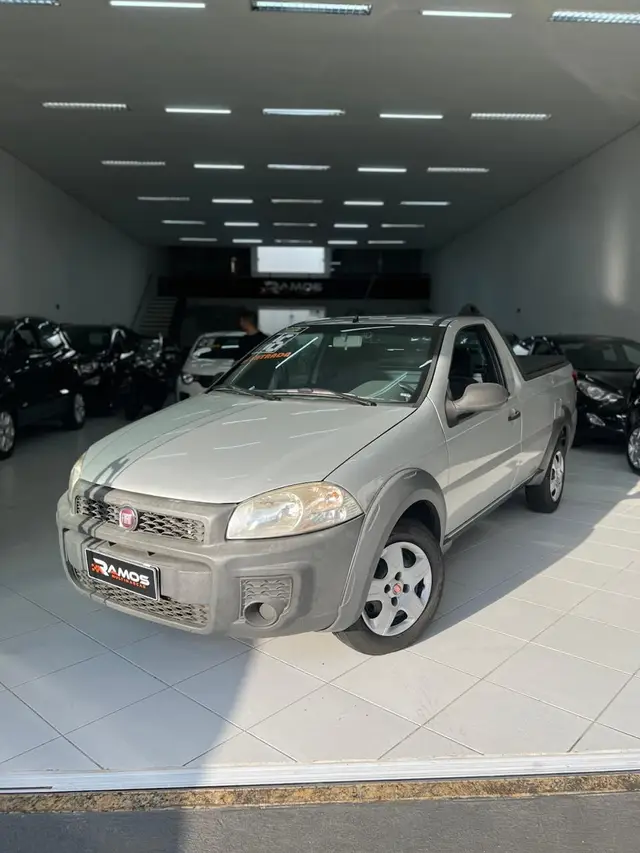 Carro Fiat Strada 2016 Working Celeb.1.4 Fire Flex 8V CS