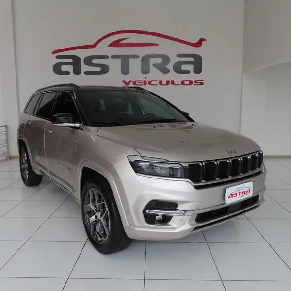 Carro Jeep Commander 2023 Overland 2.0 TD380