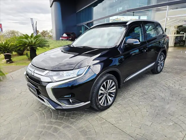 Carro Mitsubishi Outlander 2022 2.0 HPE CVT