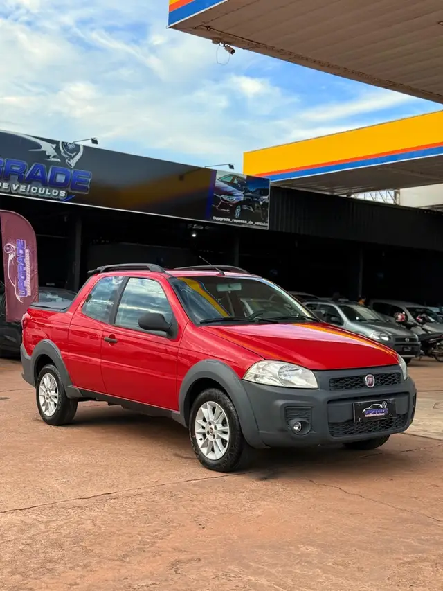 Carro Fiat Strada 2015 Working Celeb.1.4 Fire Flex 8V CD