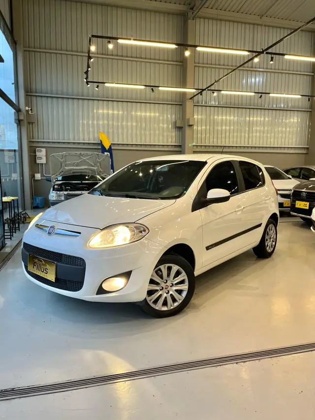 Carro Fiat Palio 2014 Essence 1.6 16V (Flex)