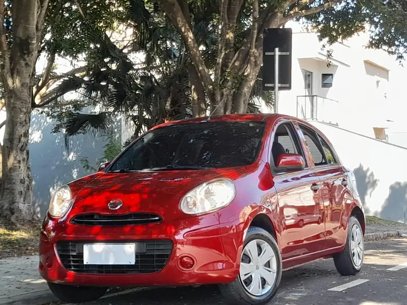 Nissan March 1.0 16V S (Flex)