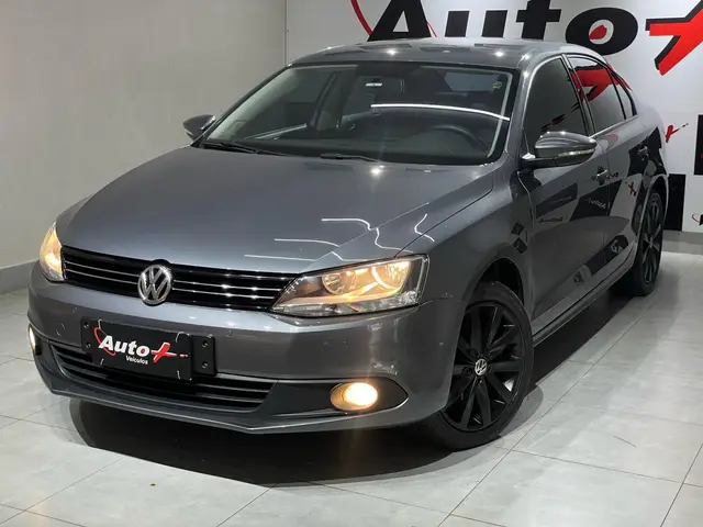 Carro Volkswagen Jetta 2014 2.0 Comfortline (Flex)