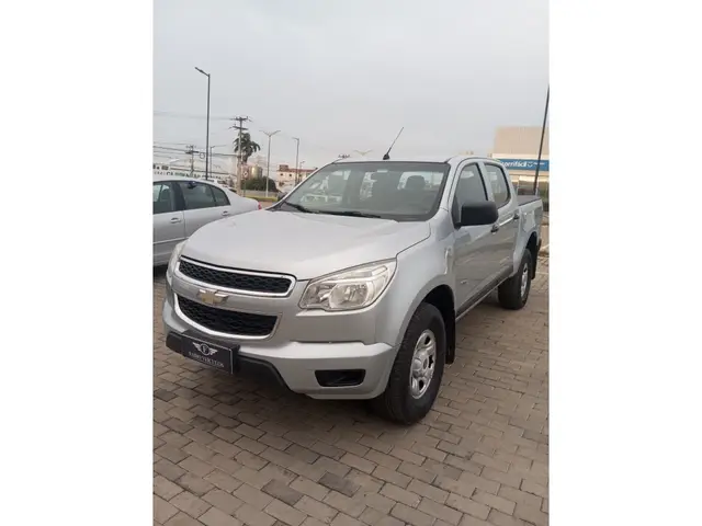 Carro Chevrolet S10 Cabine Dupla 2013 S10 LS 2.8 diesel (Cab Dupla) 4x2