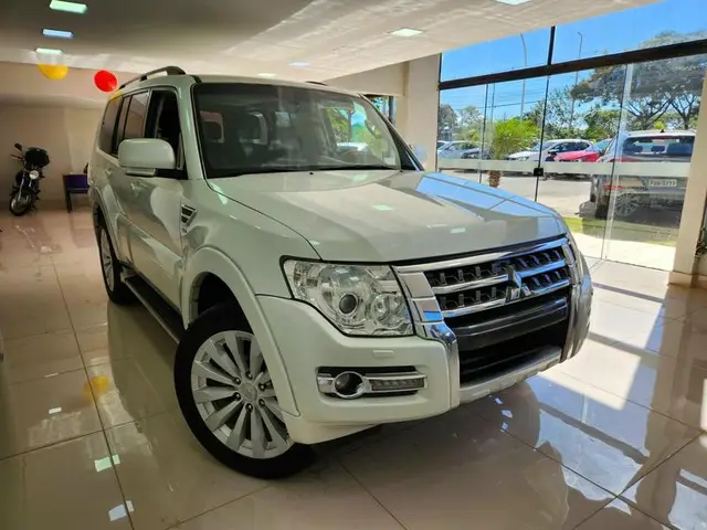 Carro Mitsubishi Pajero Full 2016 3.2 DI-D 5D HPE 4WD