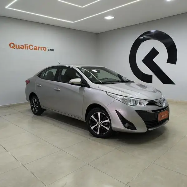 Toyota Yaris Sedan 1.5 XS CVT (Flex)