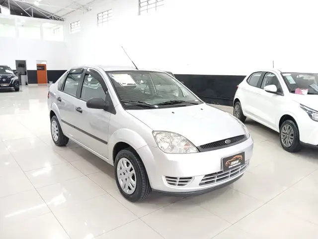 Carro Ford Fiesta Sedan 2007 1.6 (Flex)