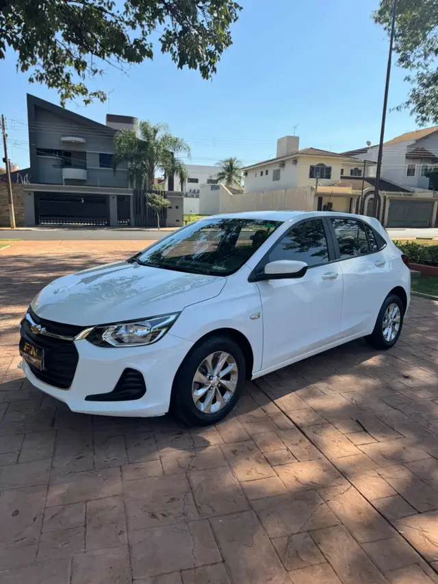 Carro Chevrolet Onix 2023 LT 1.0 Turbo