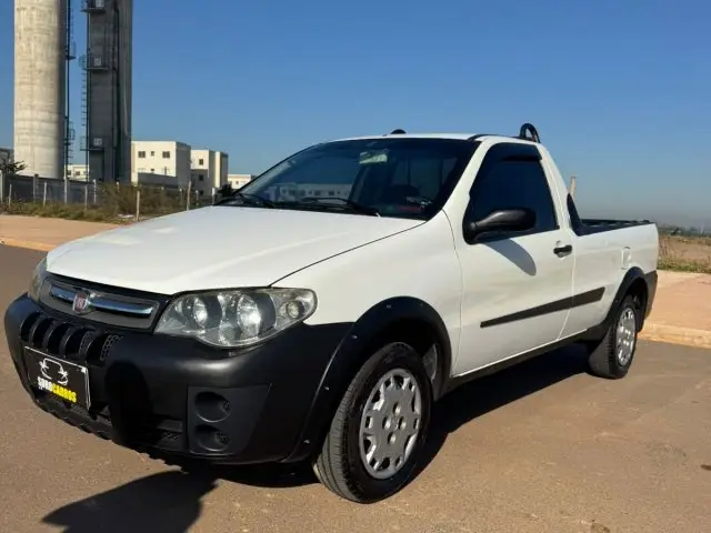 Carro Fiat Strada 2010 Working 1.4 (Flex)