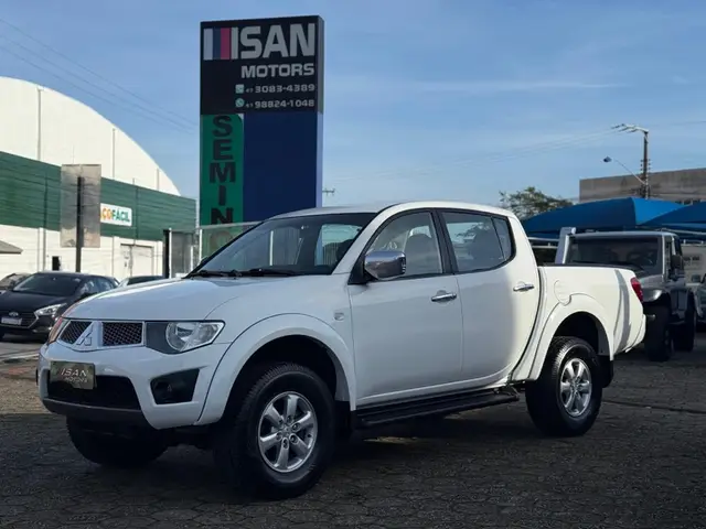 Carro Mitsubishi L200 Triton 2013 3.2 DI-D 4x4