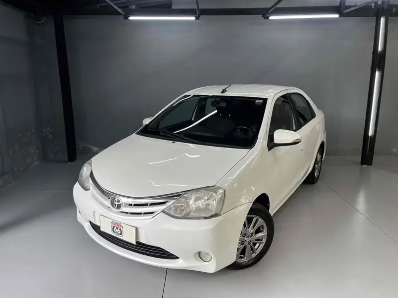 Toyota Etios XLS 1.5 (Flex)