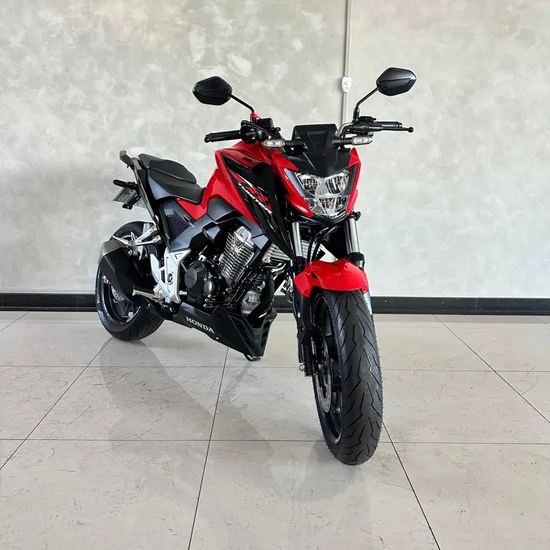 Honda CB 300F Twister (CBS)