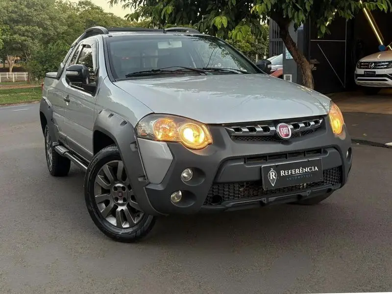 Fiat Strada Adv.1.8 16V Dualogic Flex CD