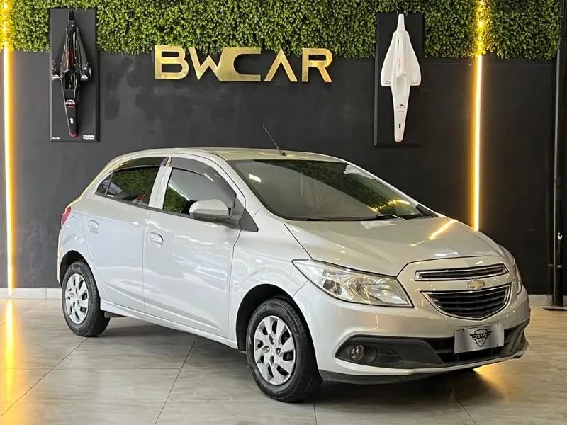 Chevrolet Onix 1.0 LT SPE/4