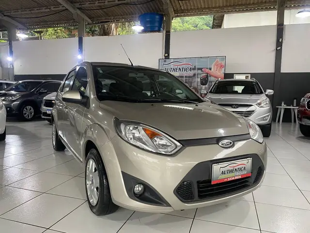 Carro Ford Fiesta Hatch 2014 SE 1.0 RoCam (Flex)